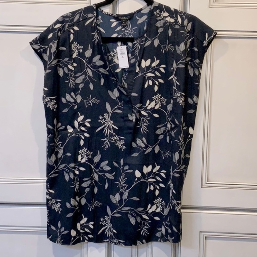 Banana Republic Blouse Medium Tall